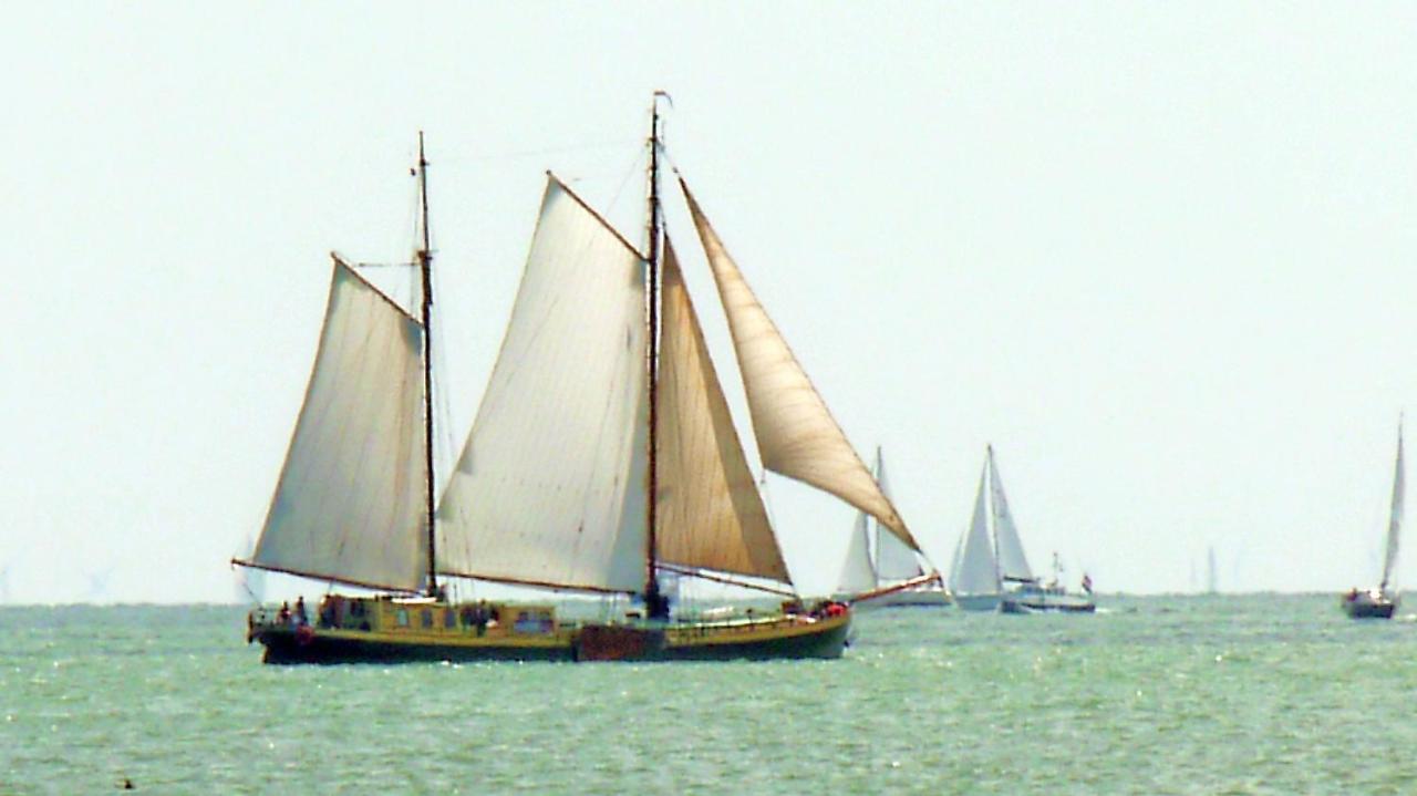 Markermeerlogies Bovenkarspel Exterior foto